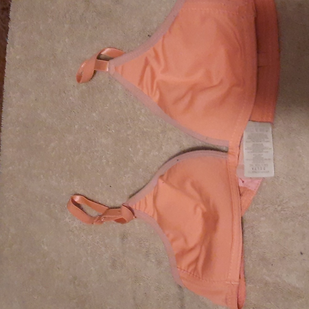 Bras - Picture 11 of 16